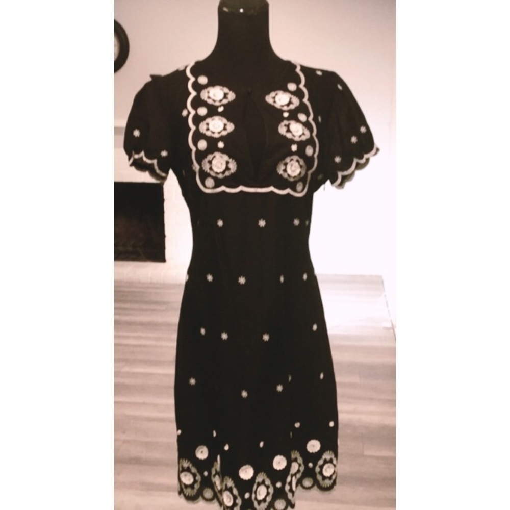 Bebe Black and‎ white Eyelet dress